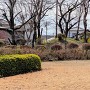 本郭と南西角の櫓台跡