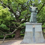 蜂須賀家政公銅像