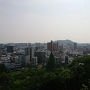 展望台から松山城を臨む