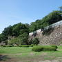 石川門から続く土塀と出窓