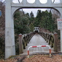 秋山川に架かるつり橋