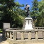 清須公園・信長公出陣の像