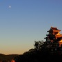 夕日を浴びた岡山城
