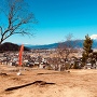 本丸からの富士山、韮山城の旗もたっていました。