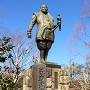 駿府城跡公園内にある徳川家康公銅像