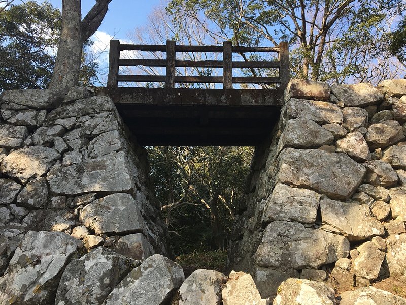 石垣と橋