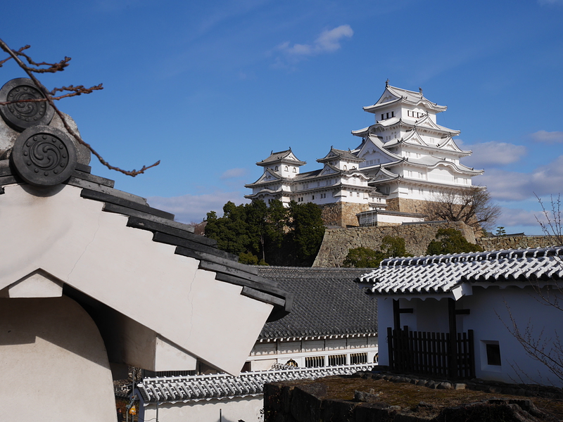 姫路城、蒼天の白鷺